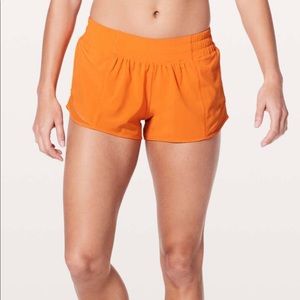 Lululemon Hottie Hot Shorts 2.5”